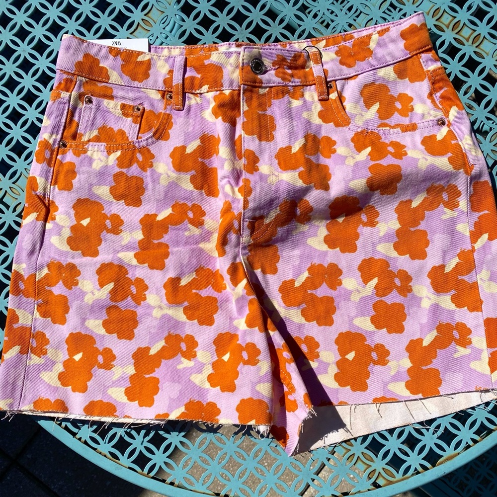 Womens Zara Denim Shorts. Pink/Orange. Size 10.